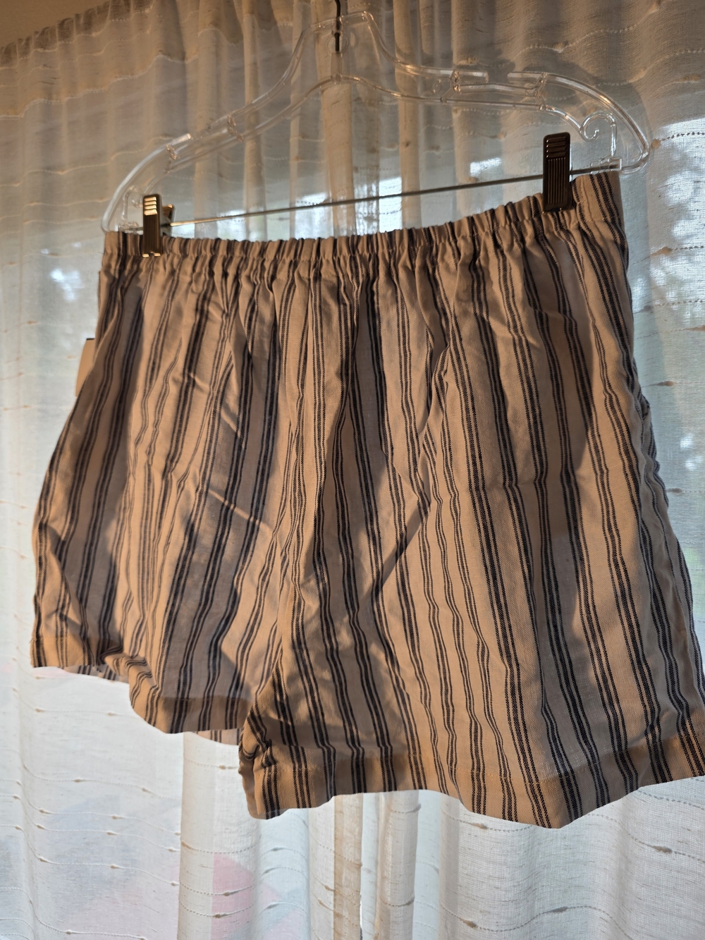 Indigo Rein Linen-Blend Striped High-Waist Linen Shorts - Blue & Cream - Picture 4 of 4